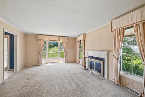 5022 Broadlawn Drive SE Cedar Rapids IA 52403