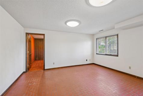 5022 Broadlawn Drive SE Cedar Rapids IA 52403