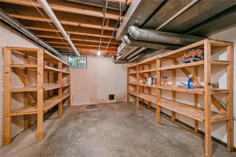 5022 Broadlawn Drive SE Cedar Rapids IA 52403