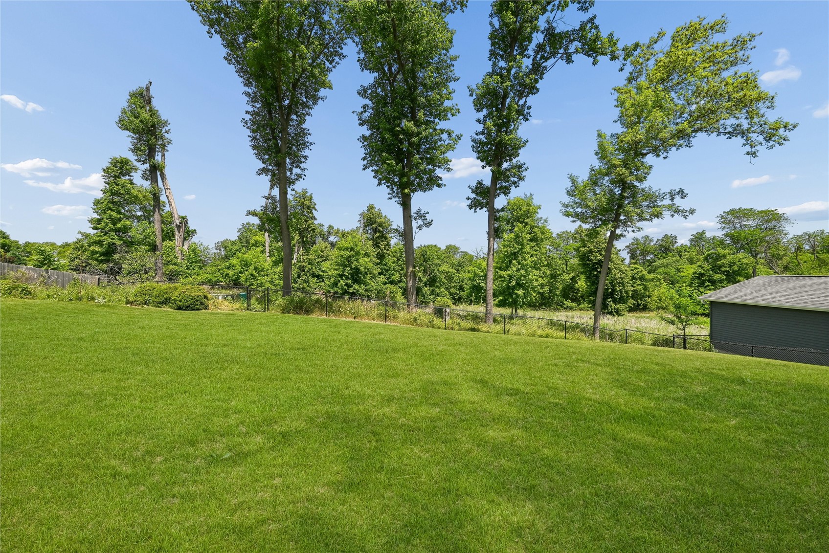 5022 Broadlawn Drive SE Cedar Rapids IA 52403
