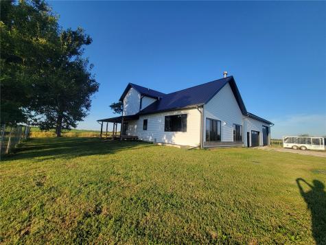 3271 190th Street Ainsworth IA 52201