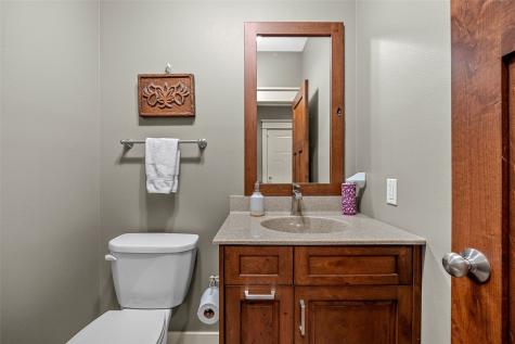 3216 Rimrock NE Cedar Rapids IA 52402