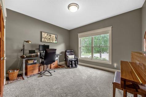 3216 Rimrock NE Cedar Rapids IA 52402