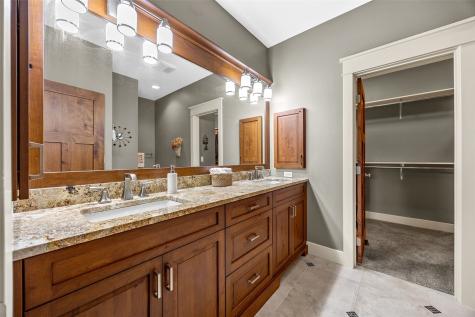 3216 Rimrock NE Cedar Rapids IA 52402