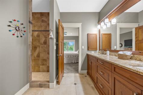 3216 Rimrock NE Cedar Rapids IA 52402