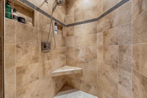 3216 Rimrock NE Cedar Rapids IA 52402
