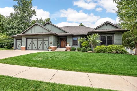 3216 Rimrock NE Cedar Rapids IA 52402