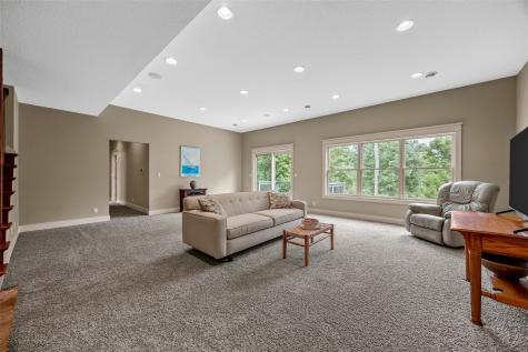 3216 Rimrock NE Cedar Rapids IA 52402
