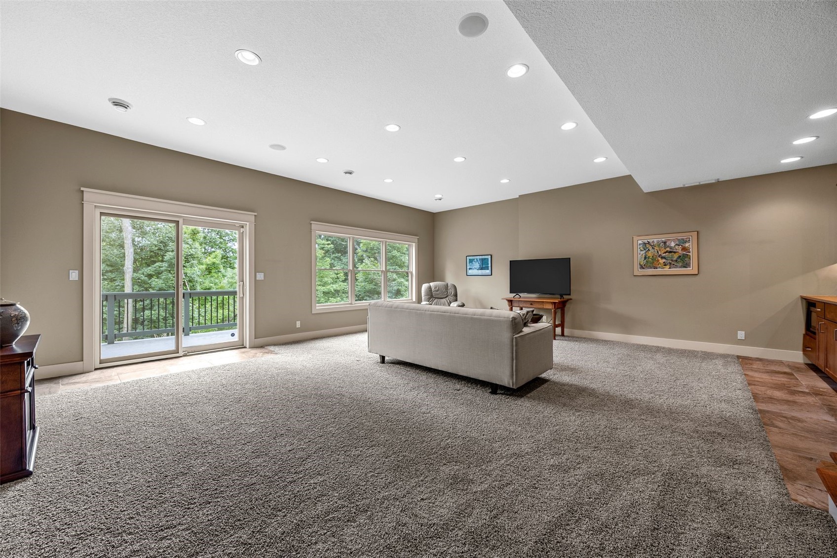 3216 Rimrock NE Cedar Rapids IA 52402