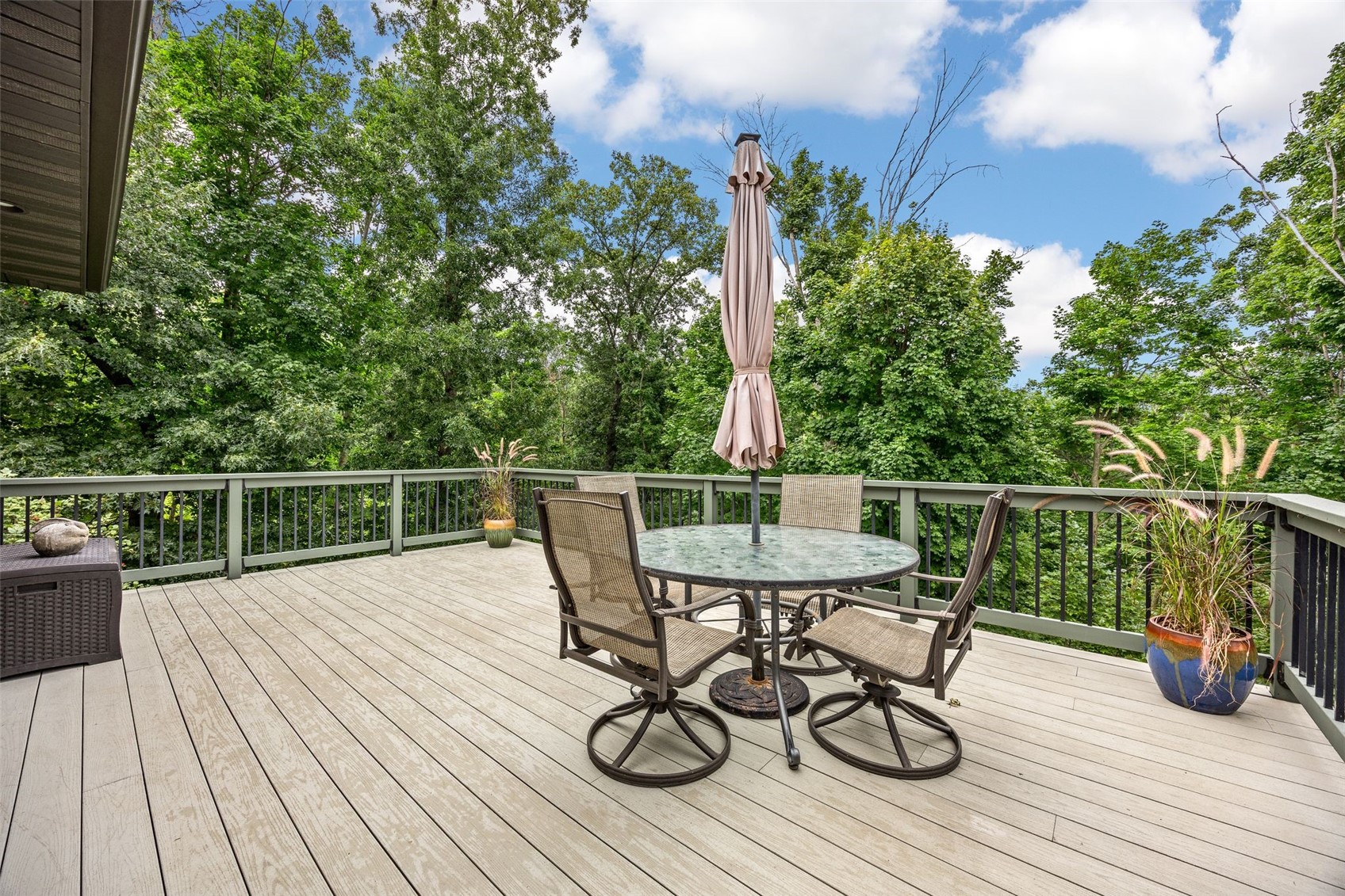 3216 Rimrock NE Cedar Rapids IA 52402