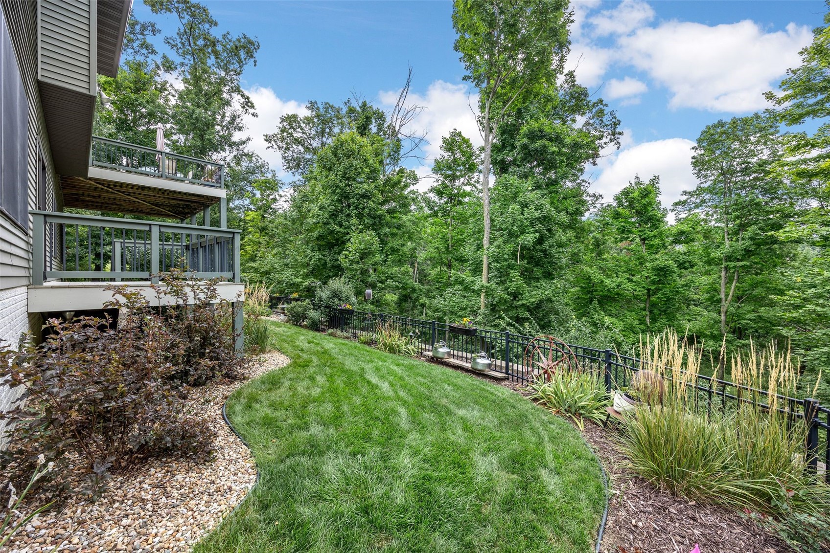 3216 Rimrock NE Cedar Rapids IA 52402