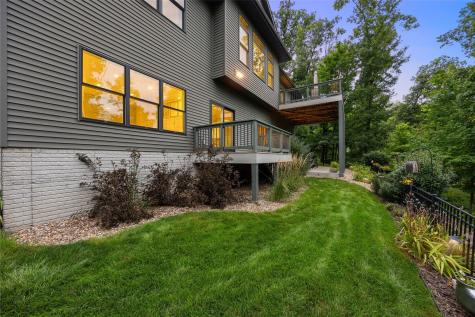 3216 Rimrock NE Cedar Rapids IA 52402