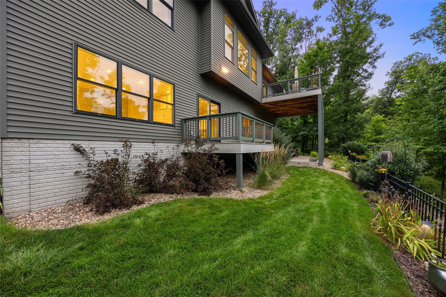 3216 Rimrock NE Cedar Rapids IA 52402