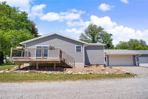 7850 20TH Avenue Blairstown IA 52209
