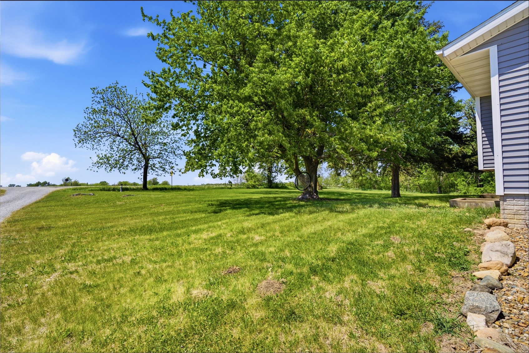 7850 20th Avenue Blairstown IA 52209