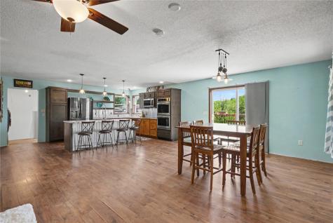 7850 20th Avenue Blairstown IA 52209