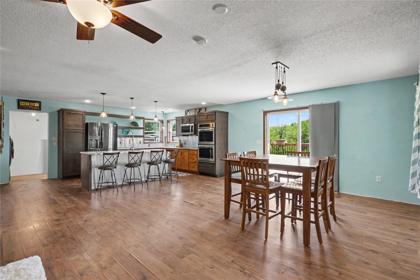 7850 20th Avenue Blairstown IA 52209