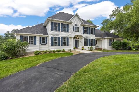 3826 Cedar Bluff Court NE Cedar Rapids IA 52411