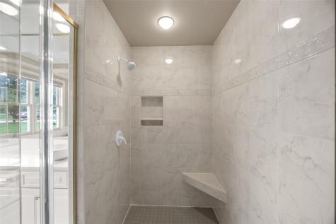 3826 Cedar Bluff Court NE Cedar Rapids IA 52411