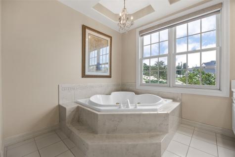 3826 Cedar Bluff Court NE Cedar Rapids IA 52411