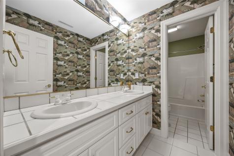 3826 Cedar Bluff Court NE Cedar Rapids IA 52411