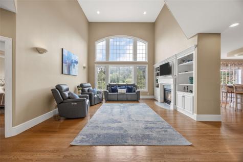 3826 Cedar Bluff Court NE Cedar Rapids IA 52411
