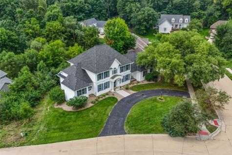 3826 Cedar Bluff Court NE Cedar Rapids IA 52411