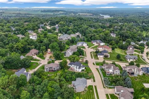 3826 Cedar Bluff Court NE Cedar Rapids IA 52411