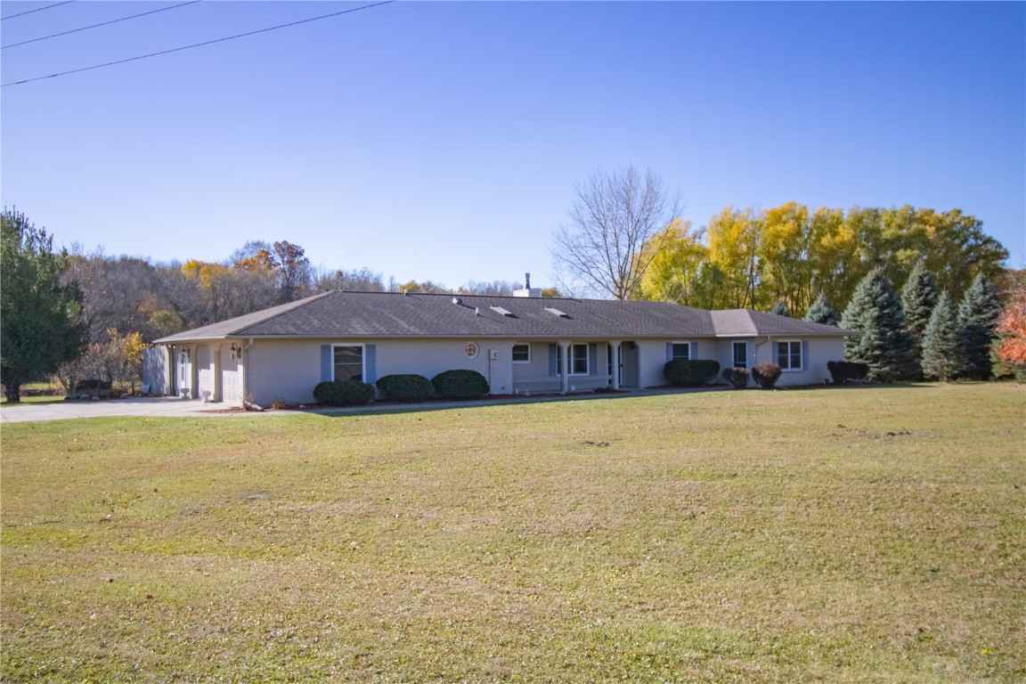 10487 Shaw Road Anamosa IA 52205