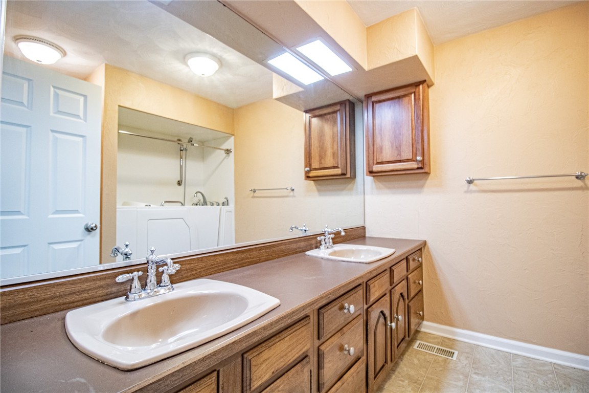10487 Shaw Road Anamosa IA 52205