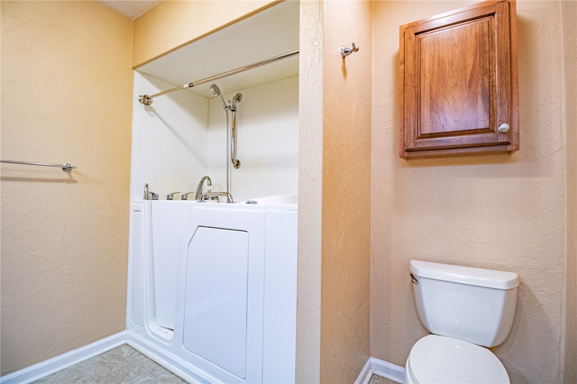 10487 Shaw Road Anamosa IA 52205