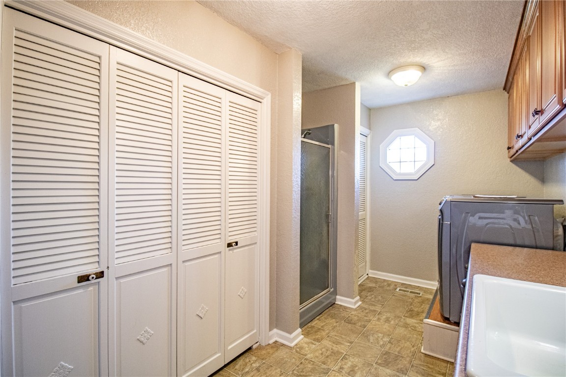10487 Shaw Road Anamosa IA 52205