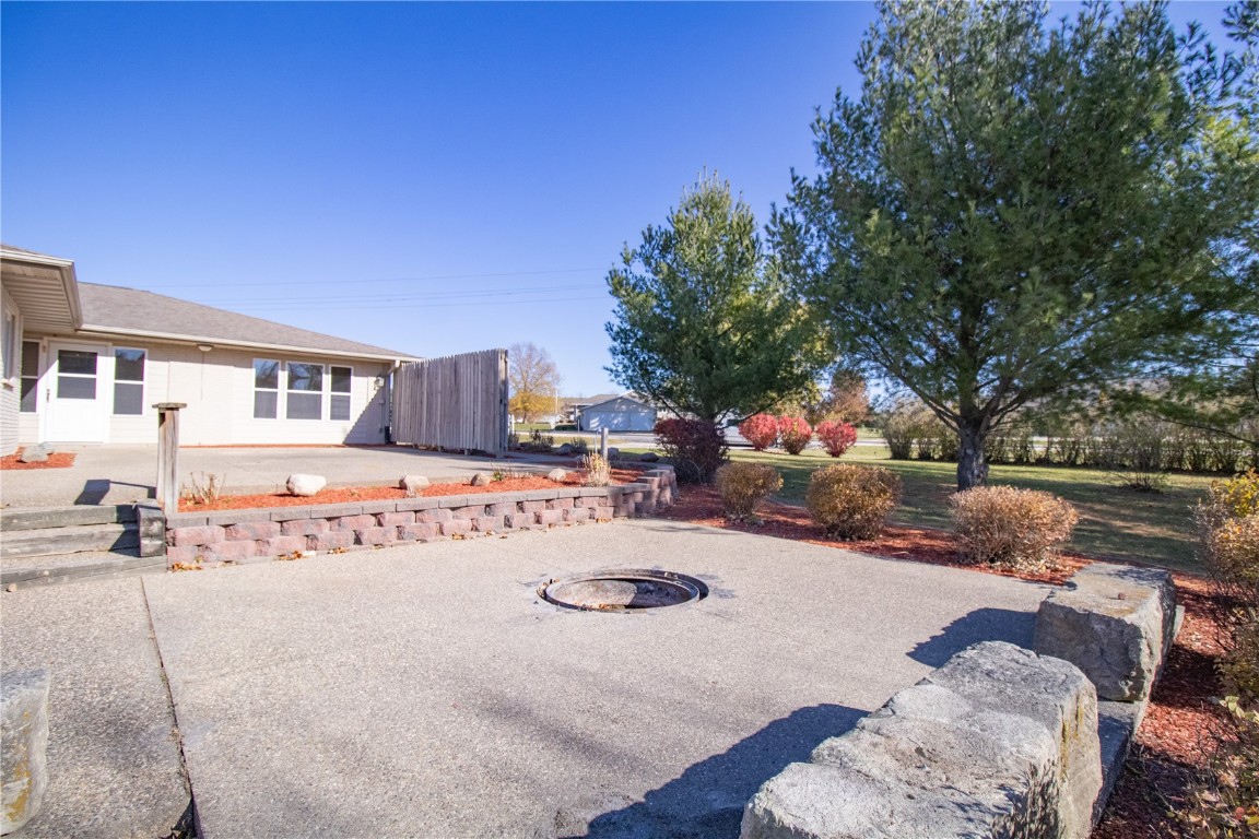 10487 Shaw Road Anamosa IA 52205