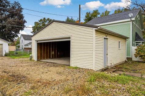 609 Mulberry Street Tipton IA 52772