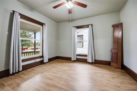 609 Mulberry Street Tipton IA 52772