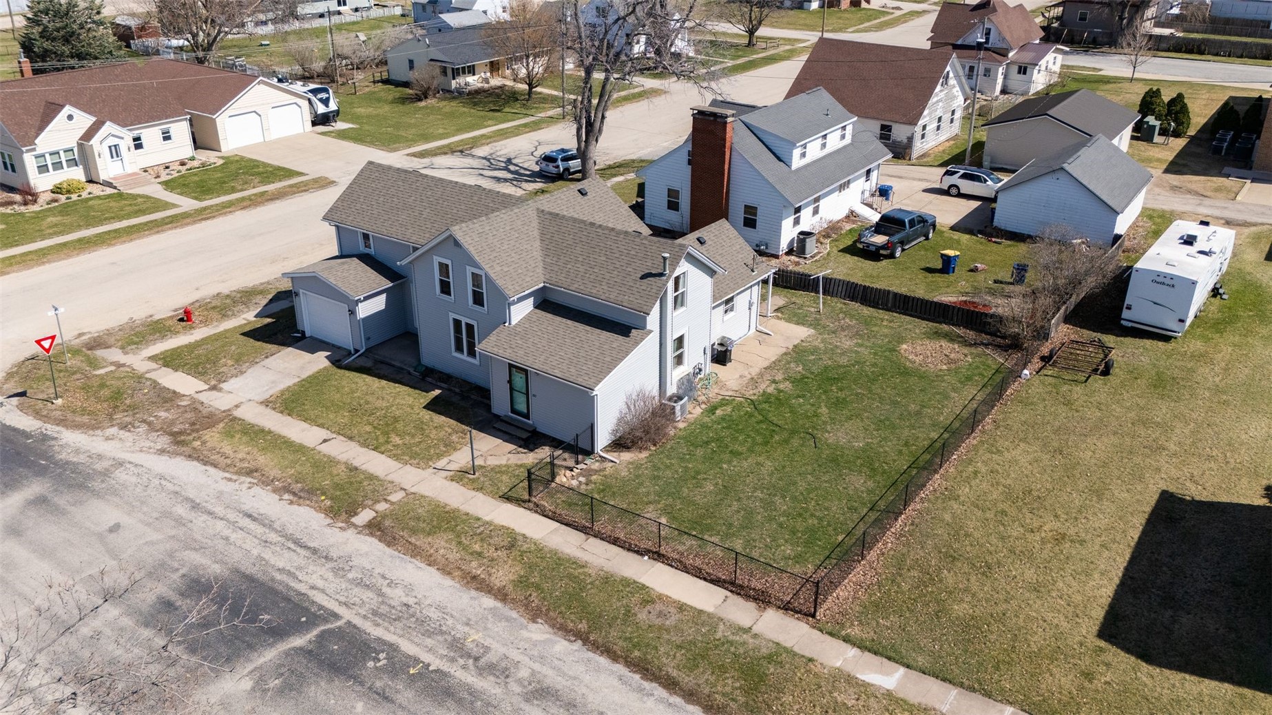100 3rd Avenue Newhall IA 52315