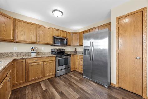 755 Alexis Lane Marion IA 52302