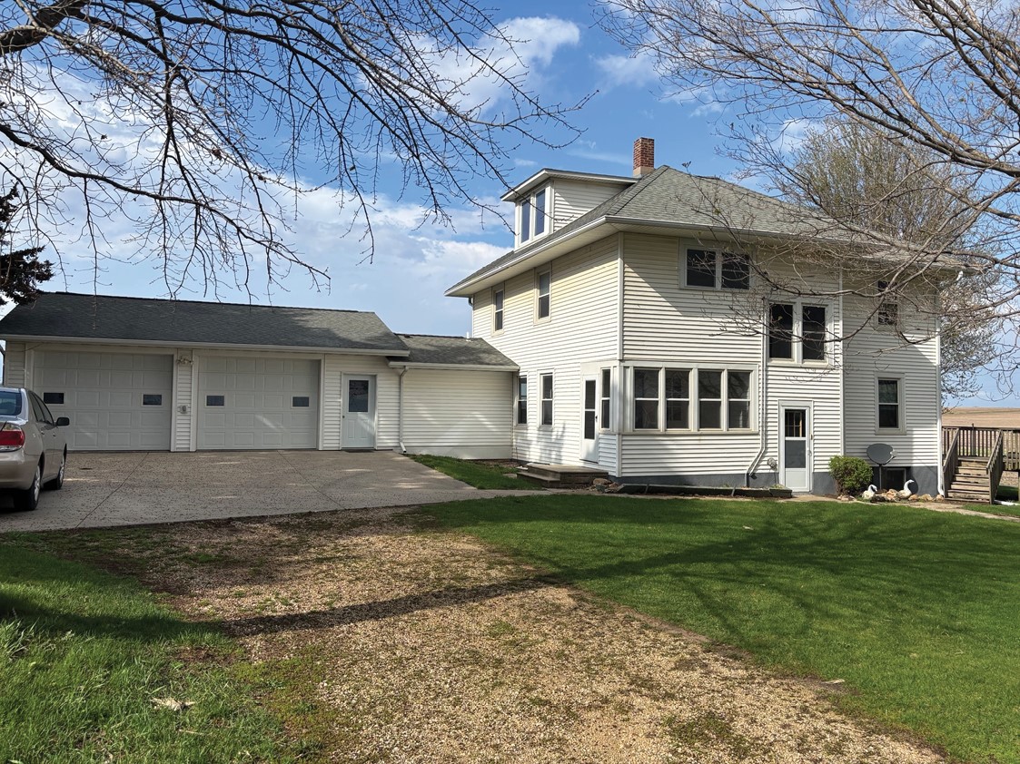 5718 Quality Ridge Road Coggon IA 52218