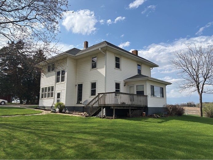 5718 Quality Ridge Road Coggon IA 52218