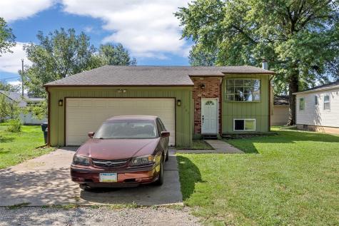 207 Washington Street Hills IA 52235