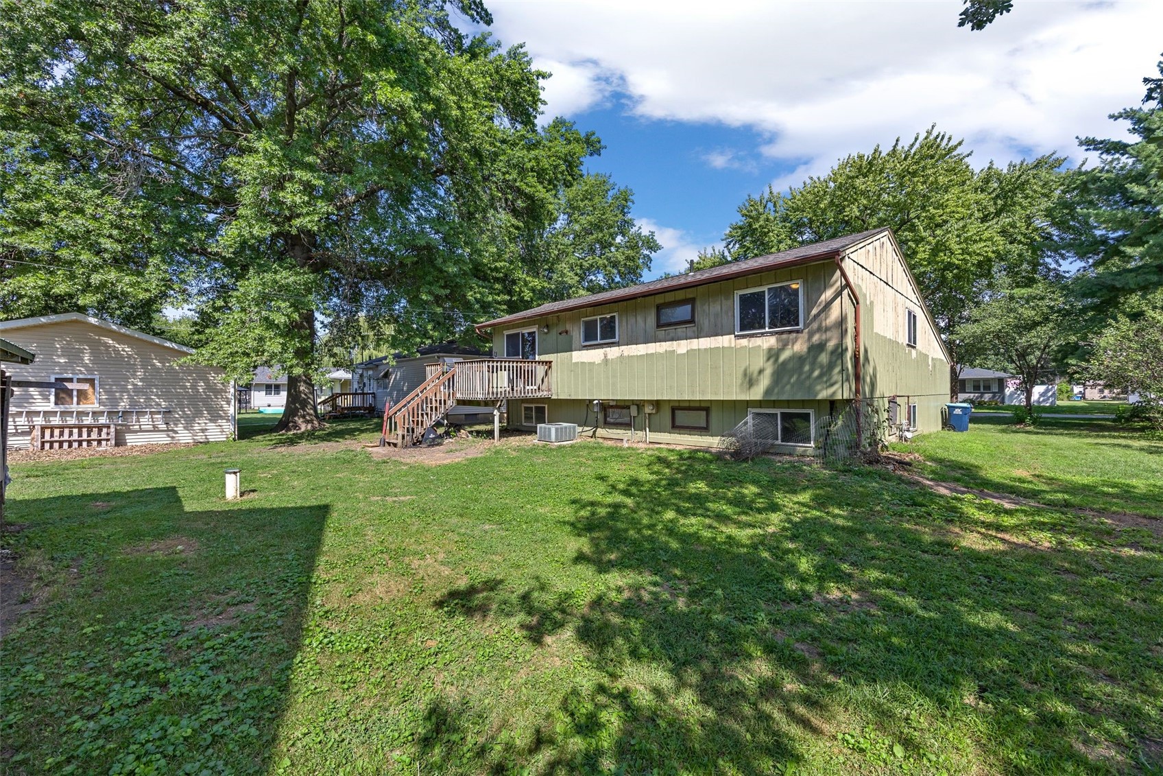 207 Washington Street Hills IA 52235