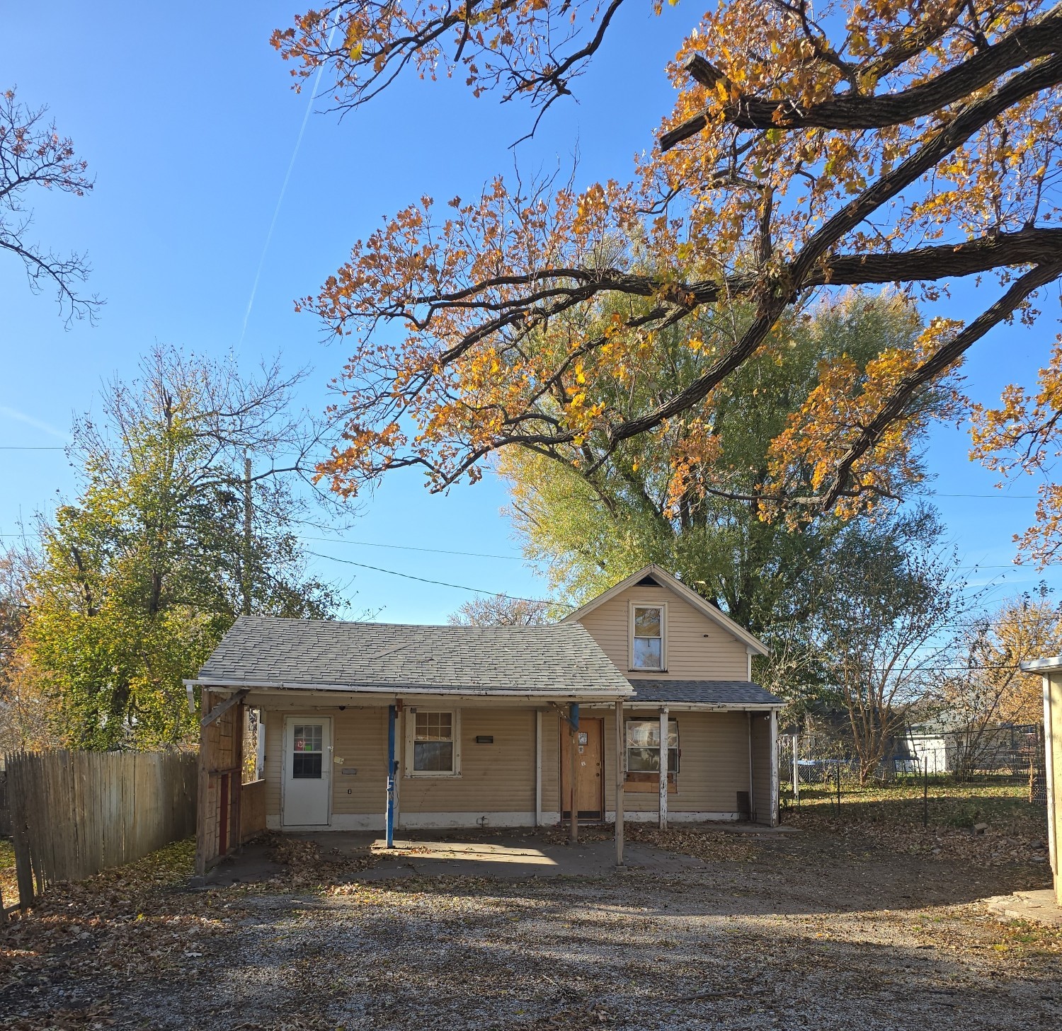 923 Oakland Road NE Cedar Rapids IA 52402