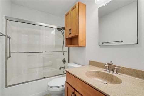 214 E Washington Street Norway IA 52318