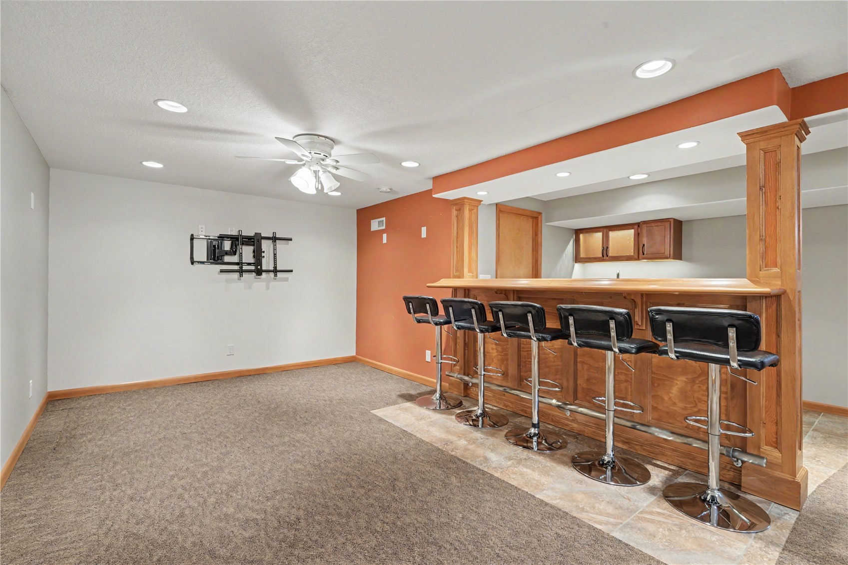 214 E Washington Street Norway IA 52318