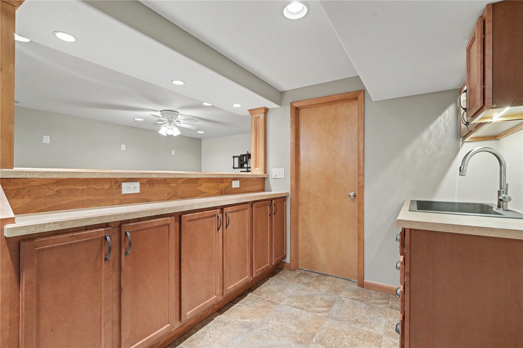 214 E Washington Street Norway IA 52318