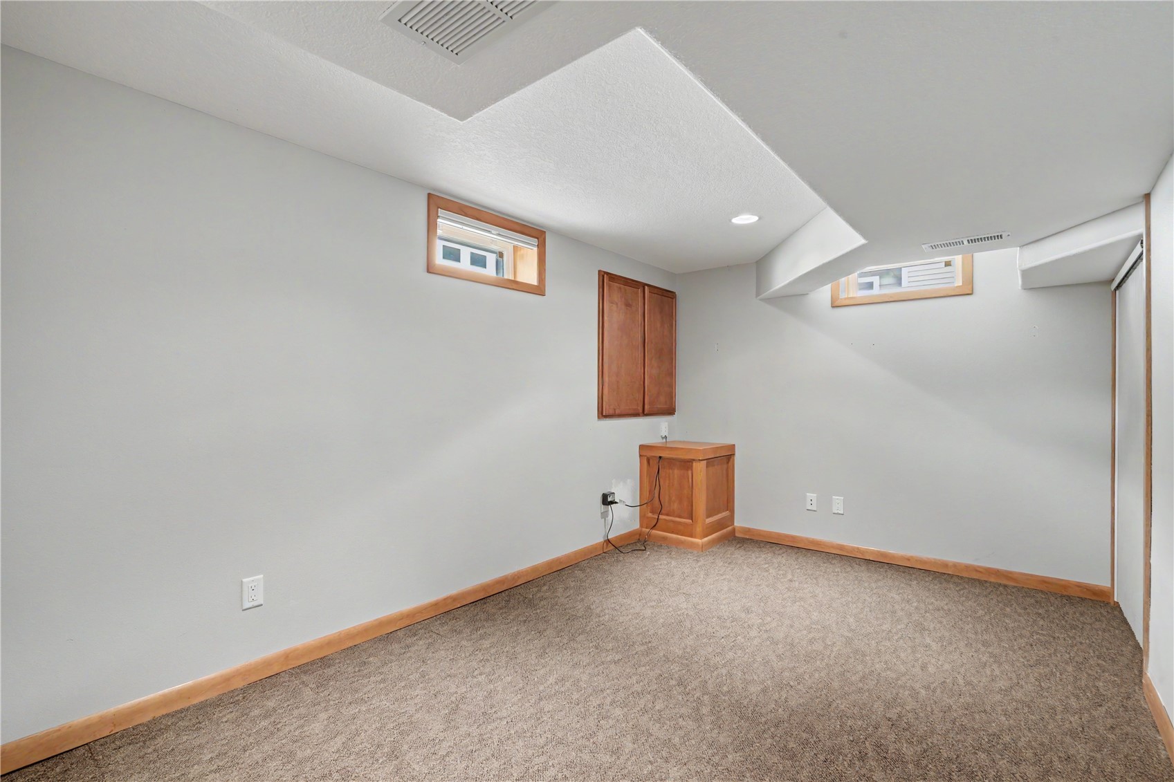 214 E Washington Street Norway IA 52318