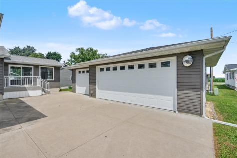 214 E Washington Street Norway IA 52318