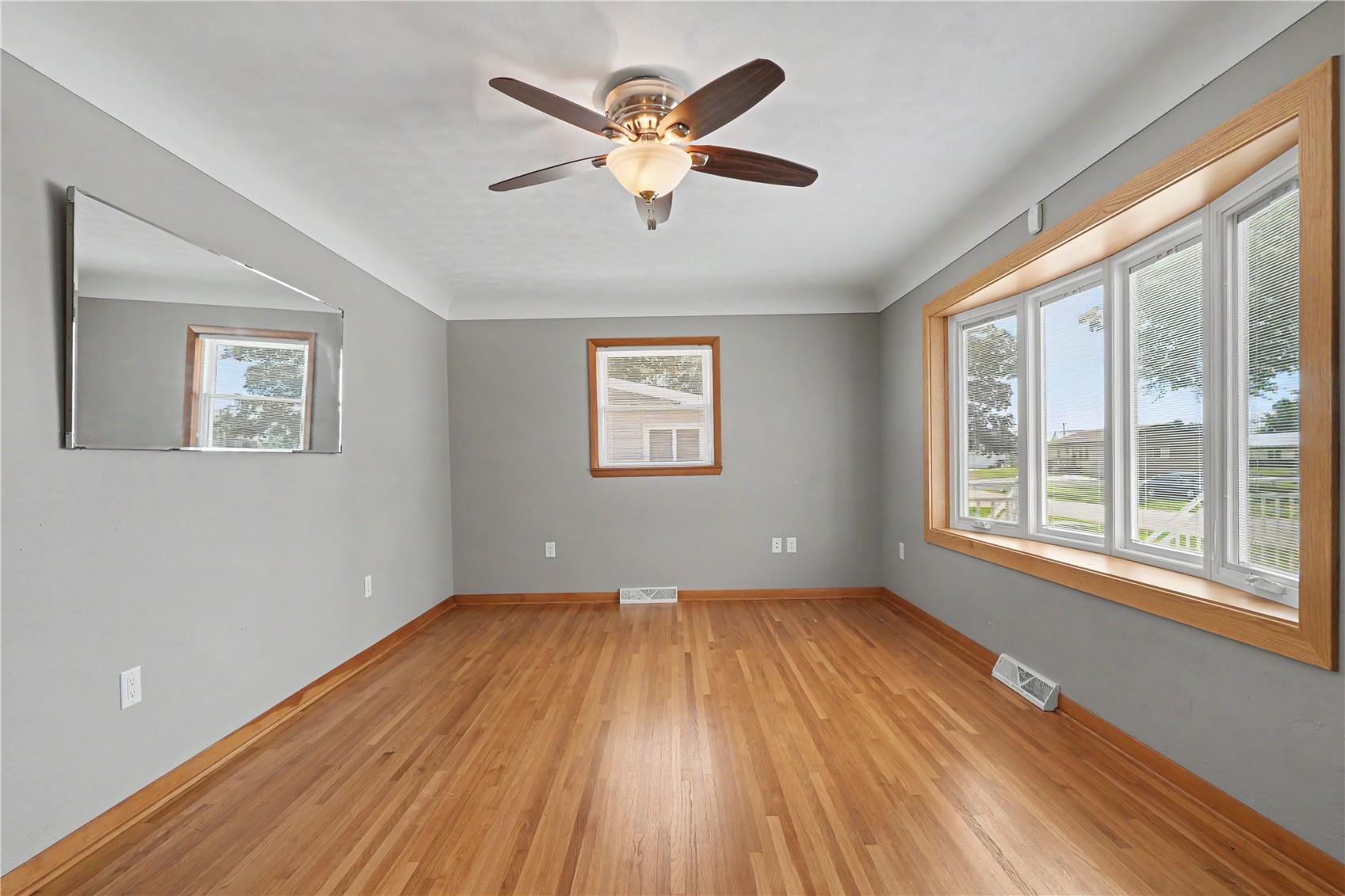 214 E Washington Street Norway IA 52318