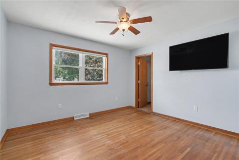 214 E Washington Street Norway IA 52318