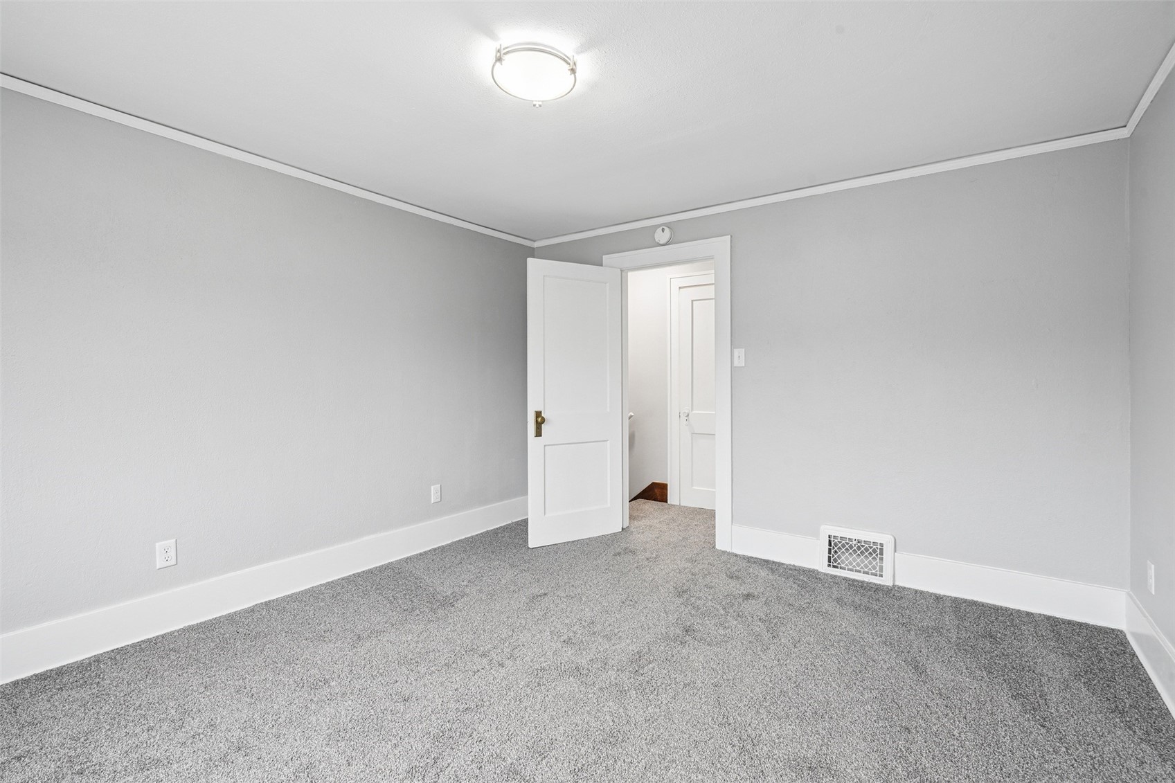 208 24th Street NE Cedar Rapids IA 52402
